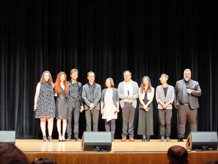 A cappella Concert: Mezzotono, Mad in Italy